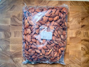 Серебристый полосатик: Миндаль ж/с со вкусом 